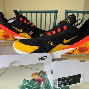 NEW IN BOX! Nike Air Max 270 SE Black and University Gold Sneakers! Women’s 10